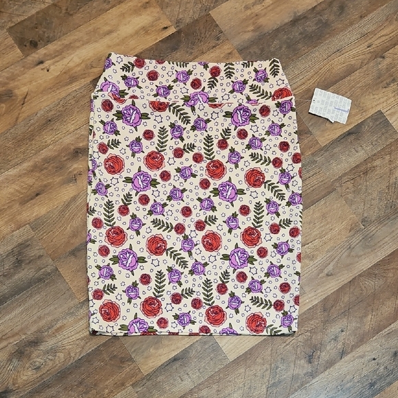 👗LuLaRoe Red and Purple Cassie Floral Pencil Skirt - Picture 1 of 4